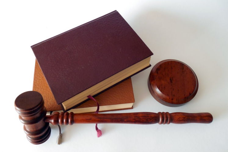 京東小貸未及時解除商戶凍結被判賠4000元，去年上半年虧損超千萬